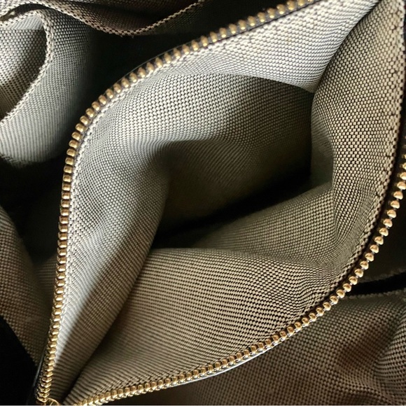 Vintage Vince Camuto genuine leather black purse with gold buckle and trim - Picture 5 of 6